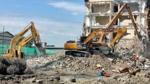 รับทุบตึก รื้อถอน เคลียริ่งพื้นที่